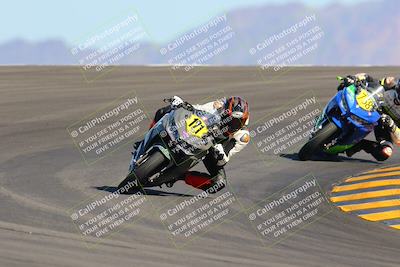 media/Oct-29-2022-CVMA (Sat) [[14c0aa3b66]]/Race 4 500 Supersport-350 Supersport/